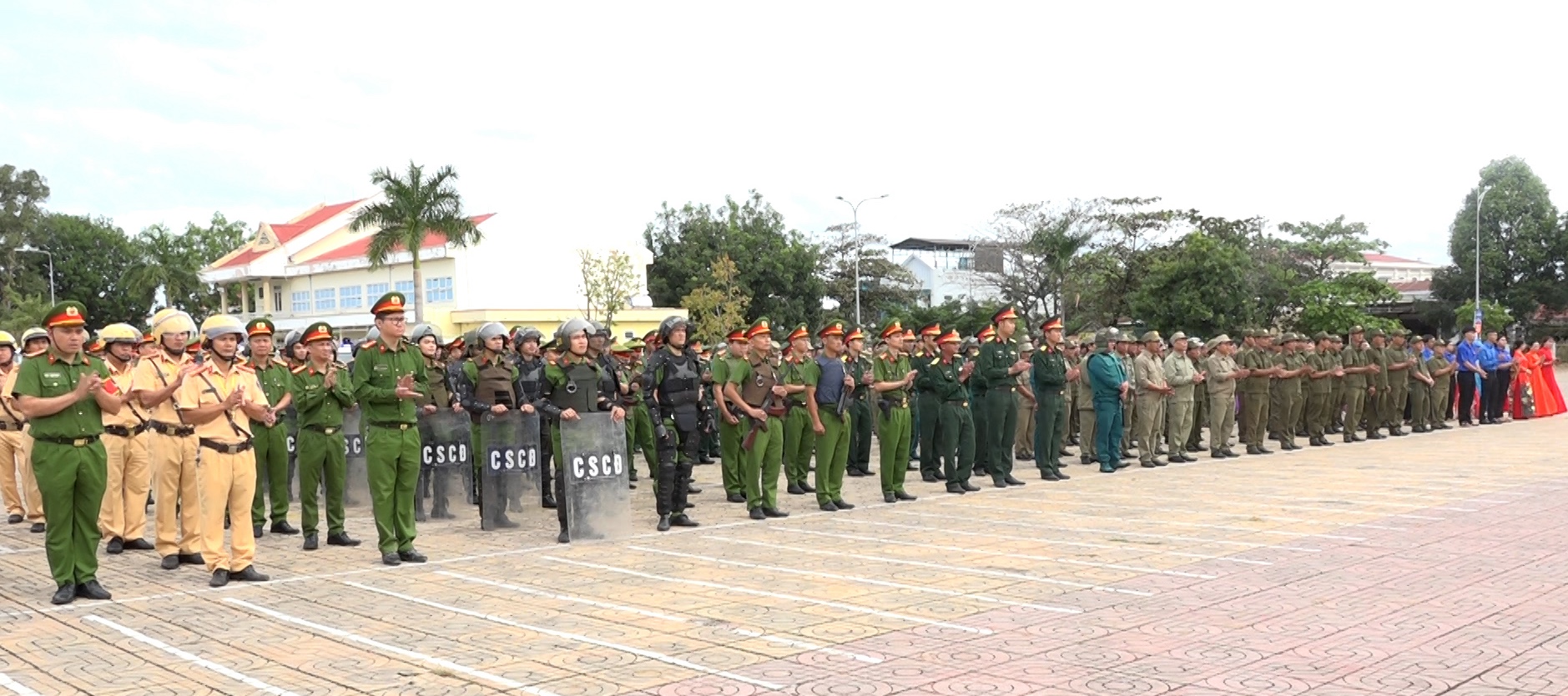 Lễ ra quân cao điểm tấn công trấn áp tội phạm dịp Tết Nguyên đán Ất Tỵ 2025